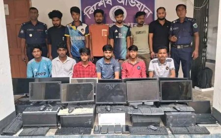 মান্দায় অনলাইন জুয়ার আসরে অভিযান, ১৫ জন গ্রেফতার