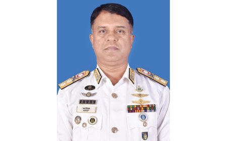 মোংলা বন্দরের নতুন চেয়ারম্যান রিয়ার অ্যাডমিরাল আরিফ আহমেদ   ‎