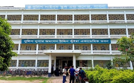 পাবনা পুলিশ লাইনস স্কুলে ফ্যান মাথায় পড়ে এক শিক্ষার্থী গুরুতর আহত