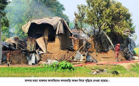 মান্দায় হত্যাকান্ডের ঘটনায় আসামিদের বাড়িতে হামলা, ভাঙচুর ও অগ্নিসংযোগ