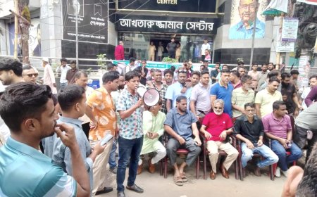 লীগের প্রতিষ্ঠাবার্ষিকীতে চট্টগ্রামে মাঠে ১১ দলীয় জোট, উধাও নিষিদ্ধ দলটির নেতাকর্মীরা
