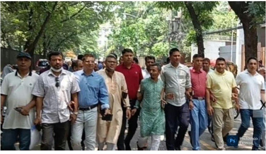 "গুলশানে বিএনপির চেয়ারপারসনের কার্যালয়ের সামনে পদবঞ্চিতদের বিক্ষোভ
