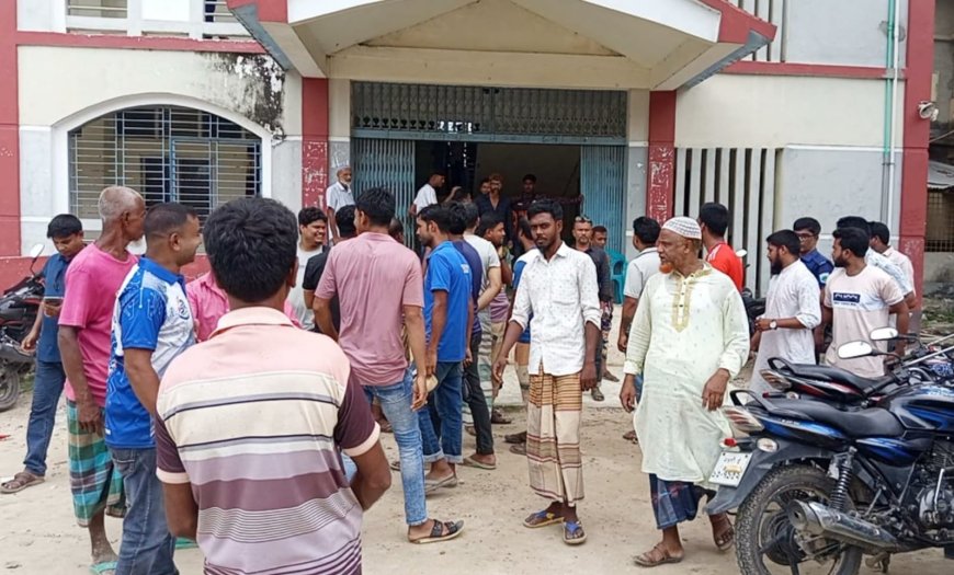 মান্দায় নারী শিক্ষককে কুপ্রস্তাব ও হেনস্তার অভিযোগ সহকারী শিক্ষকের বিরুদ্ধে