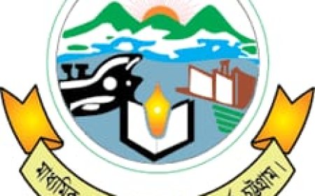দ্রুত এইচএসসি পরীক্ষা শুরুর দাবিতে চট্টগ্রাম শিক্ষা বোর্ডে পরীক্ষার্থীদের স্মারকলিপি