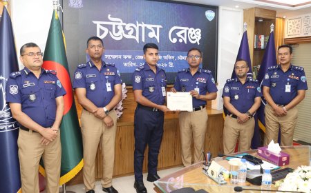 লামার ​চাঞ্চল্যকর মামলার আসামি গ্রেপ্তার: চট্টগ্রাম রেঞ্জের প্রশংসাপত্র পেলেন এসআই সত্যজিৎ বড়ুয়া