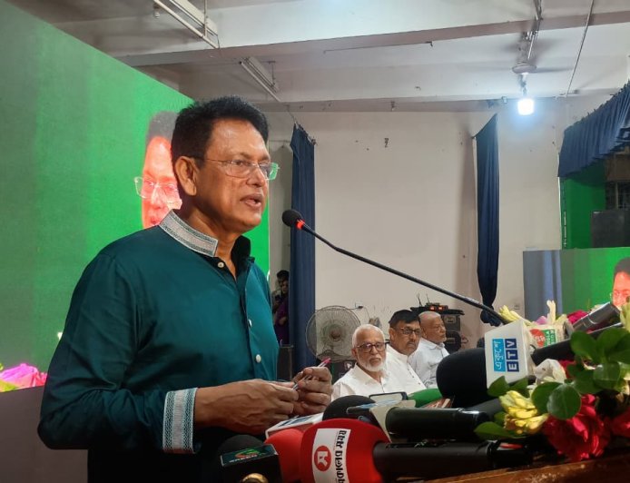 শিক্ষা ব্যবস্থাকে ধ্বংস করে একটি জাতিকে পিছিয়ে দেওয়া সম্ভব: শিক্ষামন্ত্রী