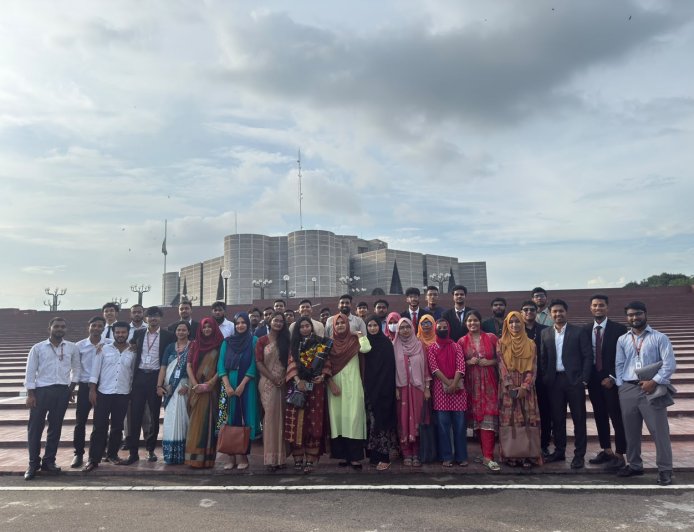 রাজশাহী জেলা ছাত্রকল্যাণের উদ্যোগে শিক্ষার্থীদের সংসদ অধিবেশন পরিদর্শন
