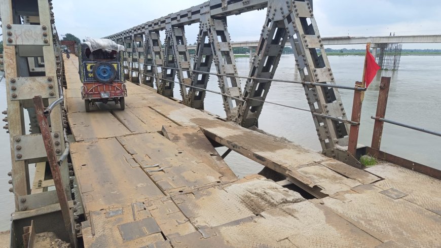 সোনাহাট সেতুর পাটাতন ভেঙে যান চলাচল বন্ধ, বাড়ছে জনভোগান্তি
