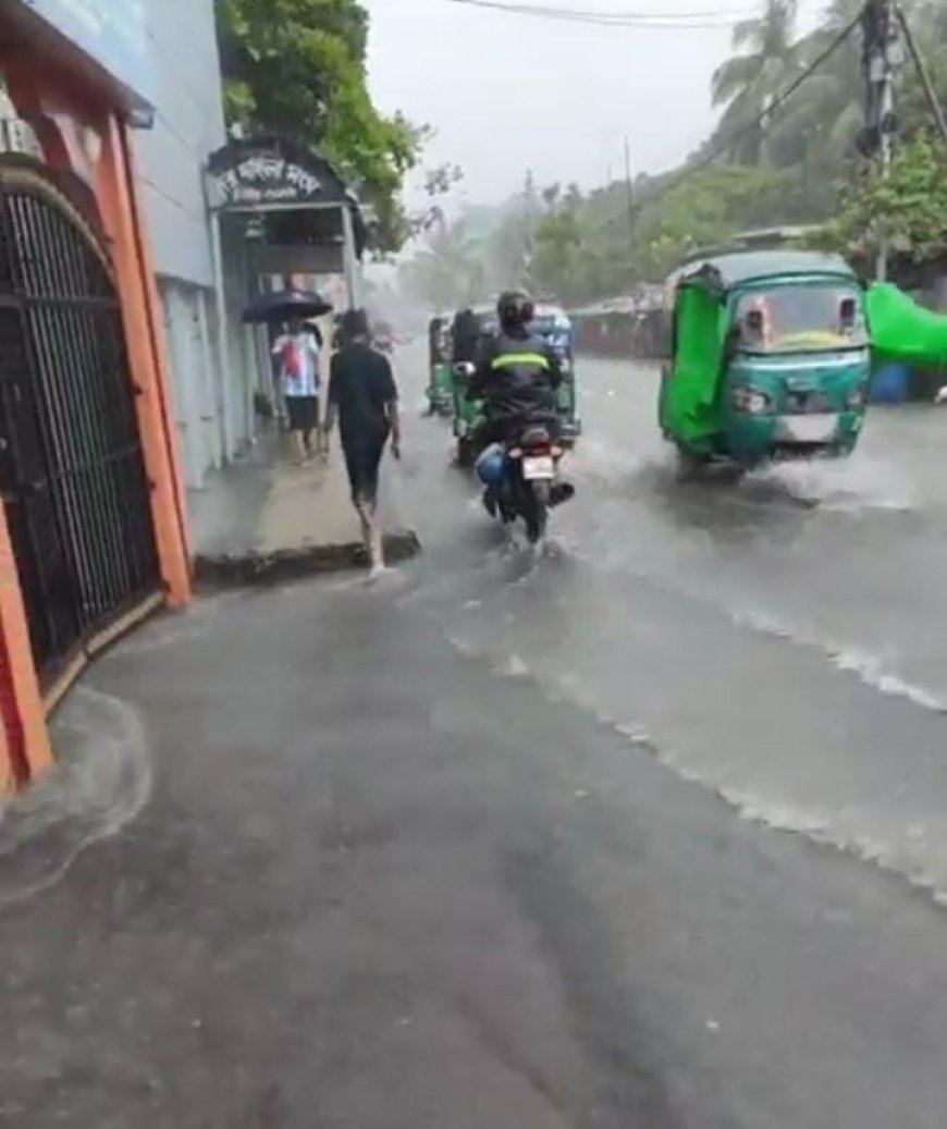 ড্রেন জ্যামে পানির নিচে পোর্ট কলোনি: নিরব প্রশাসন, ক্ষুব্ধ বাসিন্দারা