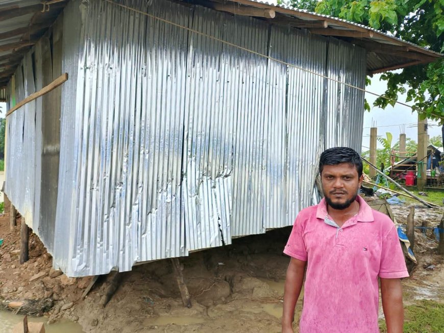 ভয়াবহ বন্যায় বসতবাড়ি হারিয়ে চরম মানবেতর জীবনযাপন করছেন শওকত আলী