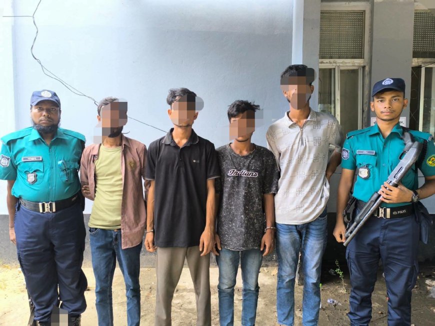 ইন্টারনেট অফিসে হামলা-লুটপাট ও ২ কোটি টাকা চাঁদা দাবি: চট্টগ্রামে ৮ সন্ত্রাসী গ্রেপ্তার।
