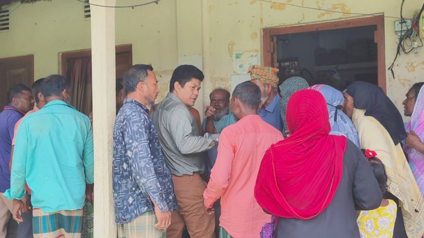 বিদ্যুৎ সেবায় অনিয়মের অভিযোগ, বাঘাইছড়িতে বিদ্যুৎ অফিস ঘেরাও