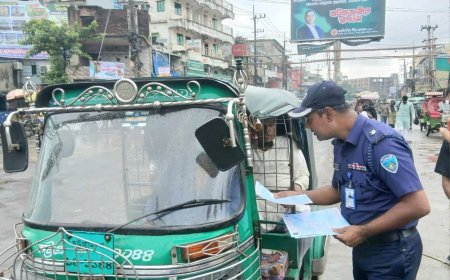 সড়ক দুর্ঘটনা প্রতিরোধে চট্টগ্রামে ট্রাফিক সচেতনতামূলক কার্যক্রম জোরদা