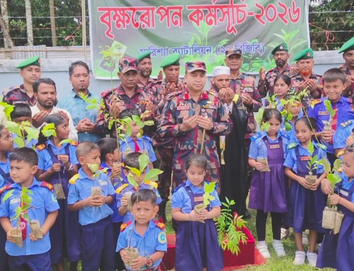 বাঘাইছড়িতে ২৭ বিজিবির বৃক্ষরোপণ কর্মসূচি, বিতরণ করা হয়েছে ২৮ হাজার ৯০০ চারা