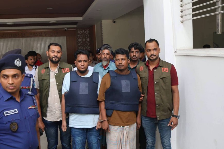 ফটিকছড়িতে কালা মোবারকসহ ৪ জন গ্রেফতার, বিপুল অস্ত্র ও গোলাবারুদ উদ্ধার